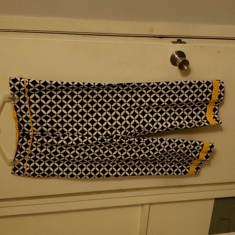 Nicaya size 14 capri
